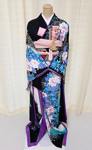 紺色のリメイク引き振袖