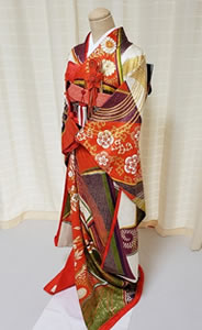 橙色のリメイク引き振袖