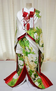 白色と黄緑色のリメイク色打掛