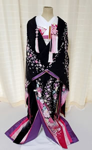 黒色のリメイク色打掛