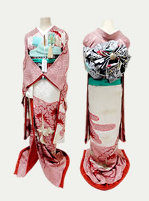 リメイクした桃色の引き振袖