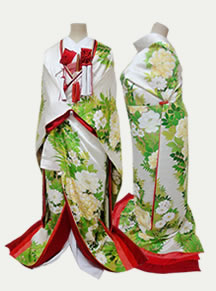 リメイクした白と黄緑色の色打掛