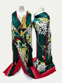 リメイクした黒みどり色の色打掛