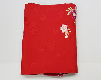 87×37㎝サイズのたとう紙の着物を畳んだ状態