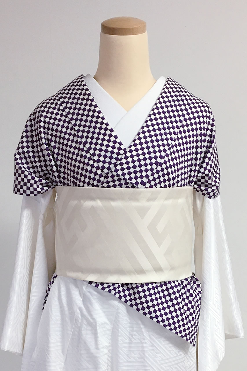 柄のついた掛下衿を付けた色打掛