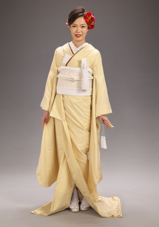 薄黄色の色打掛