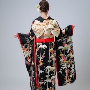 黒のリメイク振袖を着た花嫁