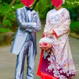 白色のリメイク振袖を着た花嫁