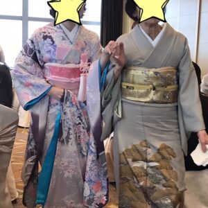 紫色のリメイク振袖を着た花嫁