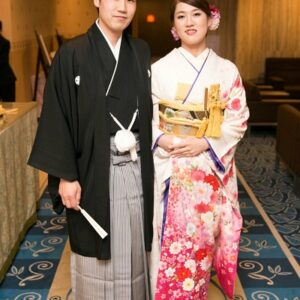 白色のリメイク振袖を着た花嫁