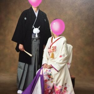 白色のリメイク振袖を着た花嫁