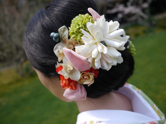 ヘアアクセサリー