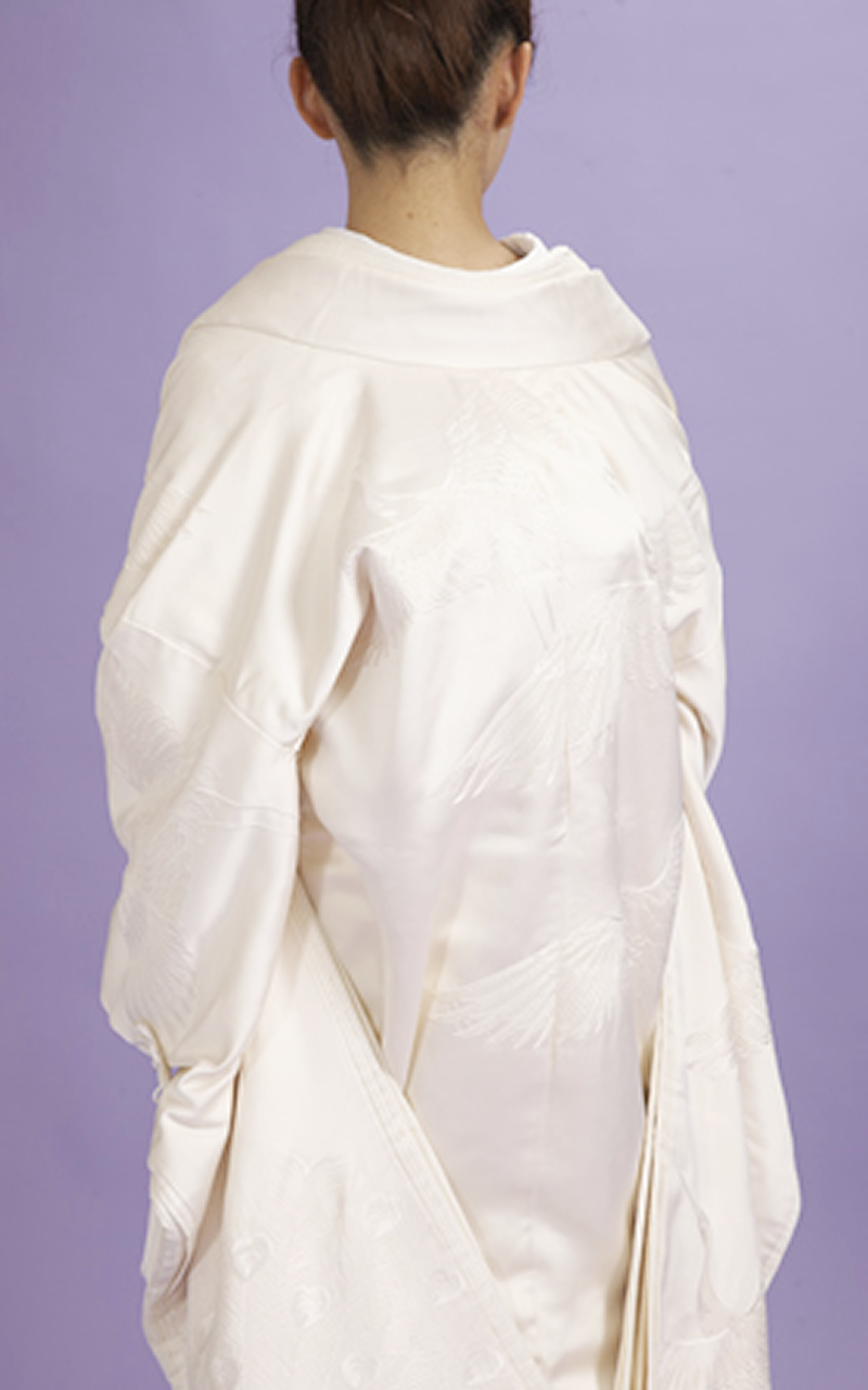 白無垢レンタル　スワトウ刺繍の鶴と花柄刺繍の西陣織物