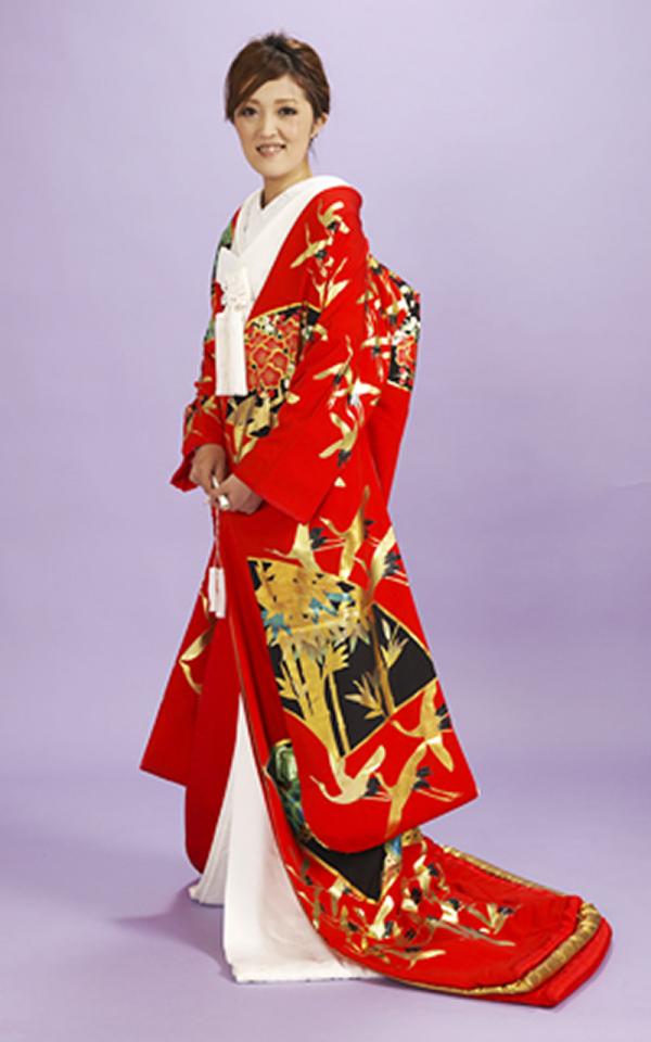 本手描き友禅色打掛レンタル　ちりめん赤地　落款入り