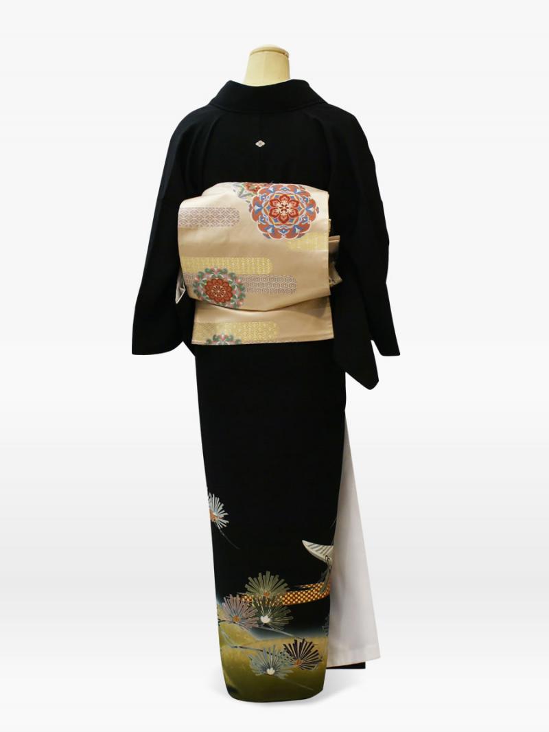 まつばに稲穂の黒留袖