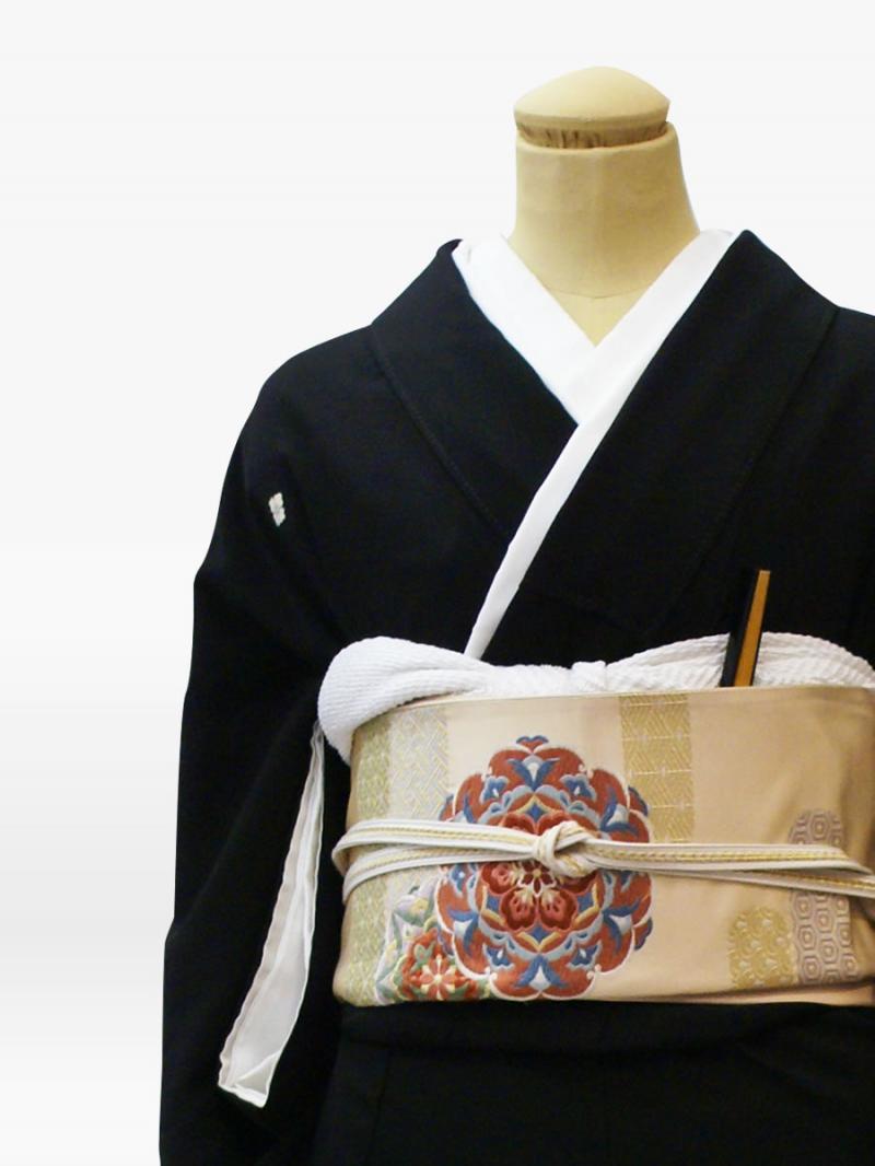 まつばに稲穂の黒留袖