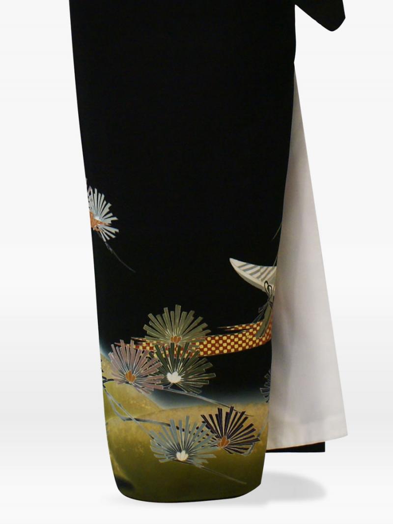 まつばに稲穂の黒留袖