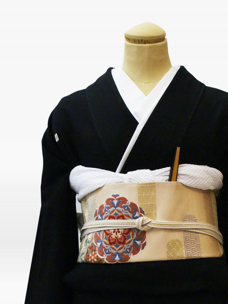 桜・鶴・松の黒留袖