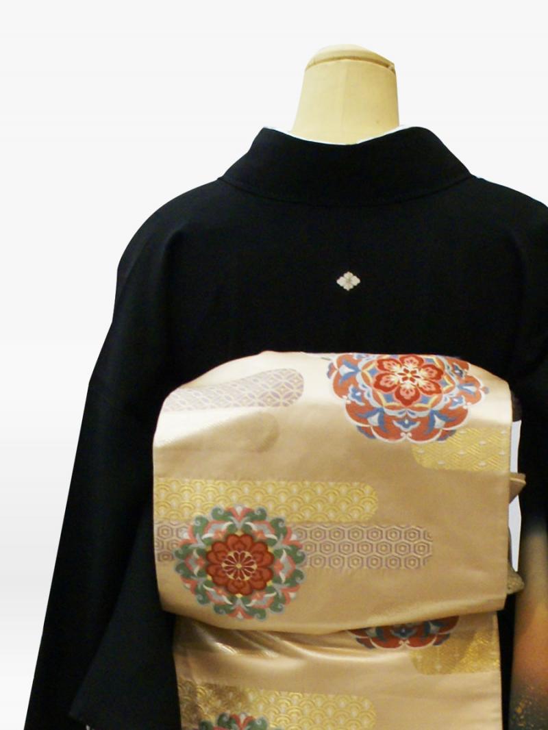 橘に鶴・梅の黒留袖