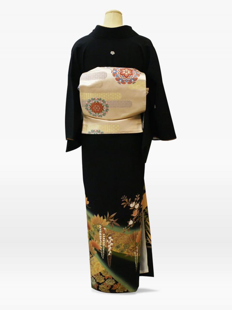 橘の黒留袖