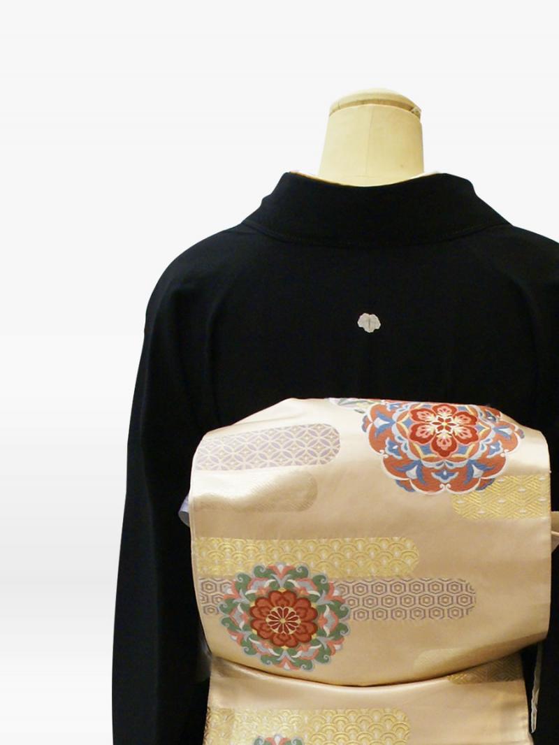 橘の黒留袖