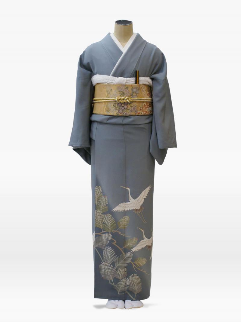 グレー色の松に鶴の色留袖