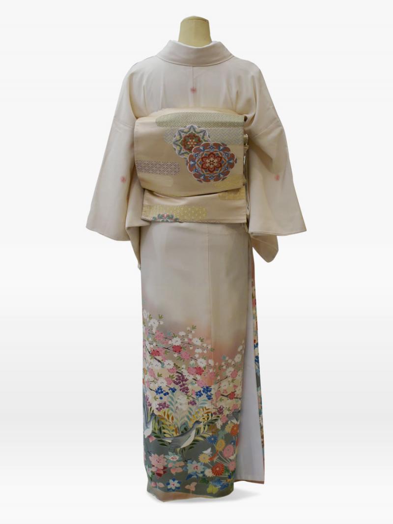 グレー色の清海波に笹鶴松の色留袖