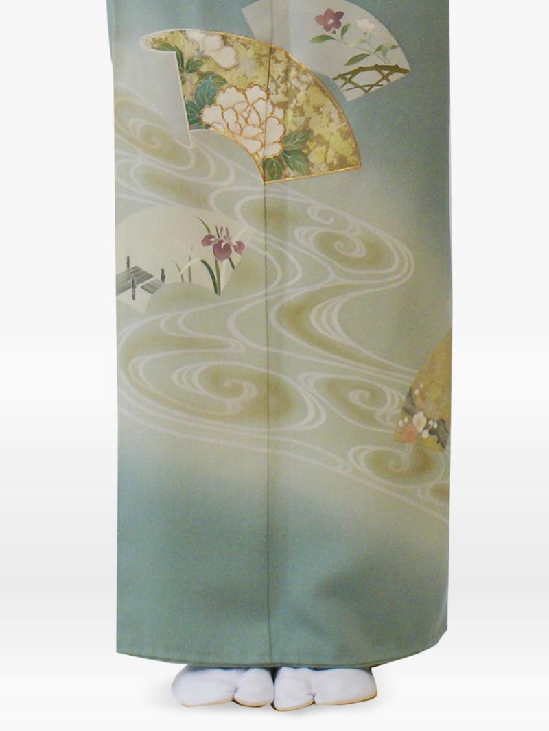青緑色の扇面流水花柄の色留袖