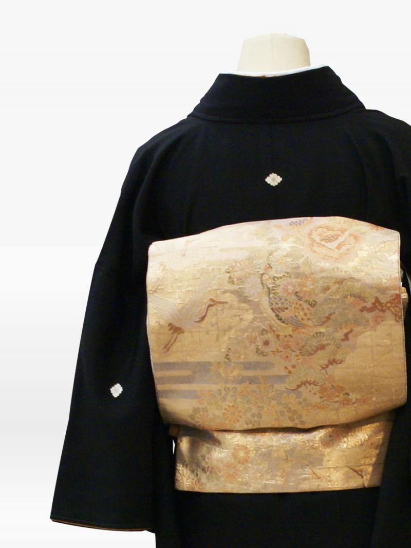 金箔使用　松・桜の黒留袖