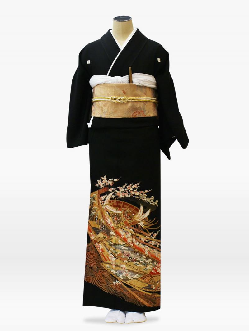金入り扇柄　梅・鳳凰の黒留袖