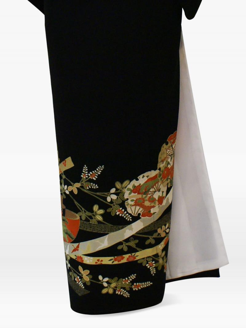 金入り 花にのしあわびの黒留袖