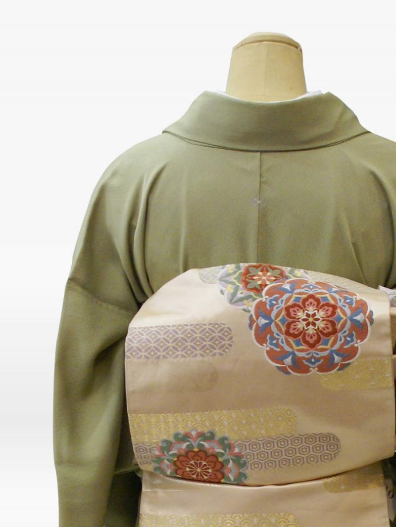 薄抹茶色の松・梅・扇の色留袖