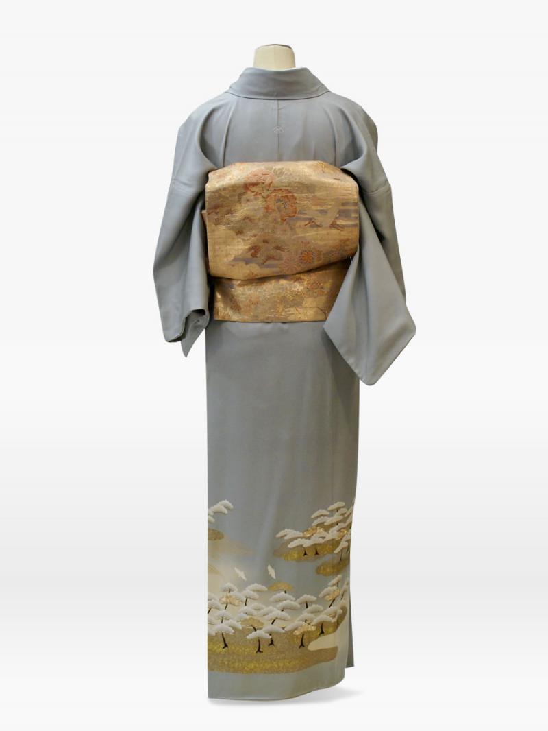 水色グレー色の松柄の色留袖