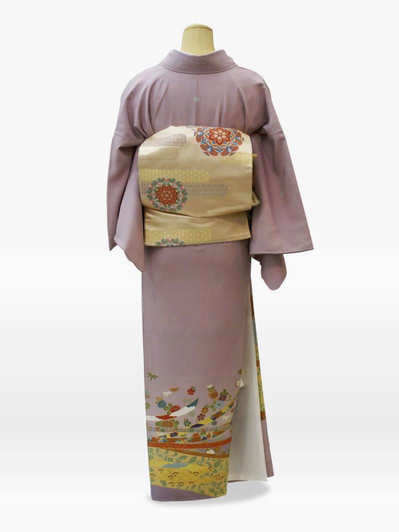 薄紫グレー色のノシメ柄の色留袖