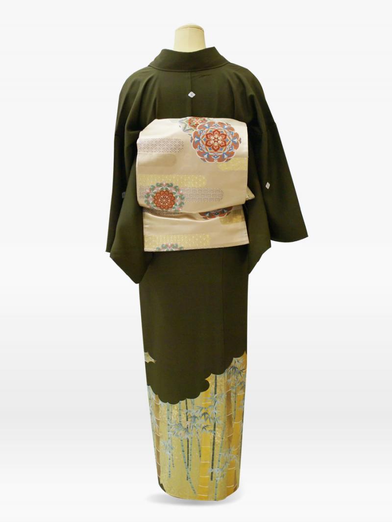 茶緑色の竹柄の色留袖