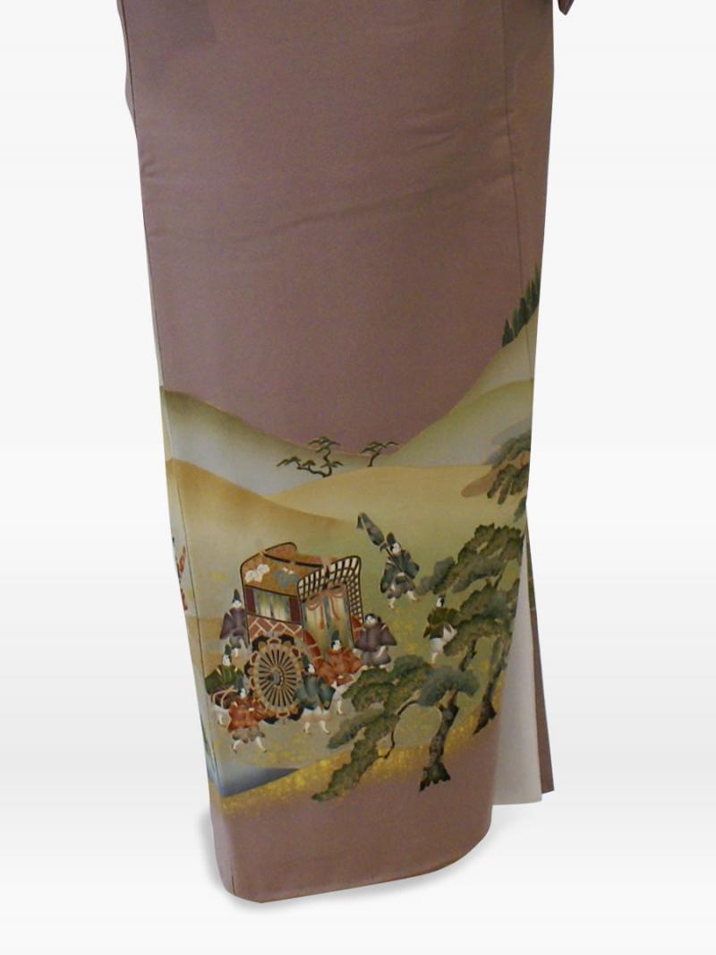 グレー色の源氏車に松の色留袖