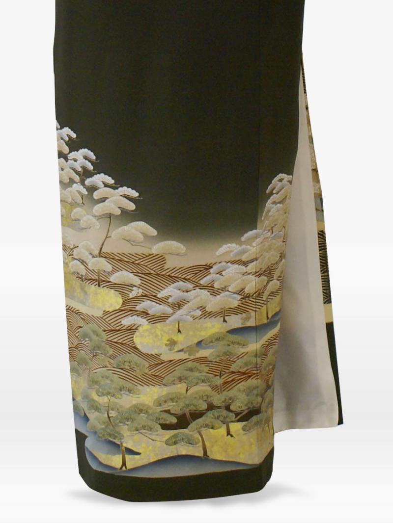   深緑グレー色の波に松林の色留袖