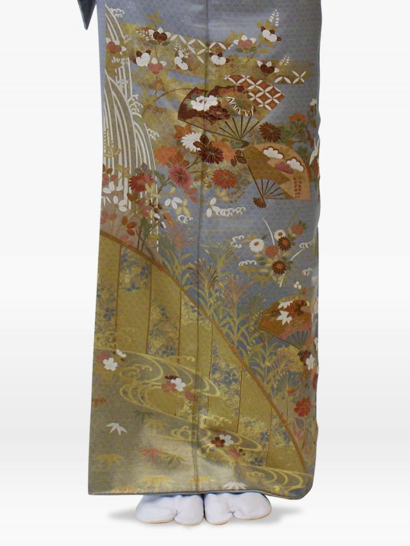 グレー色の菊・扇の色留袖